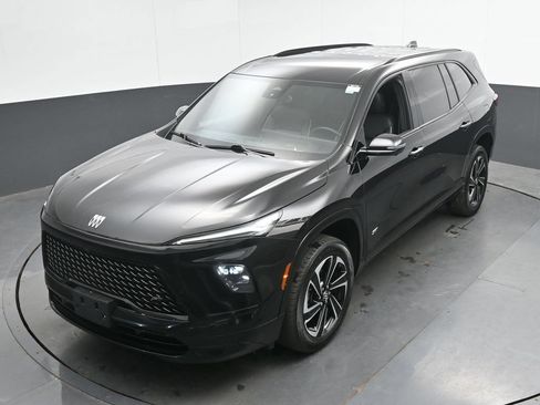 Used 2025 Buick Enclave Sport Touring AWD/4WD image 35