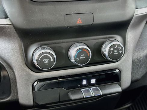 Used 2021 RAM 1500 Big Horn AWD/4WD image 16