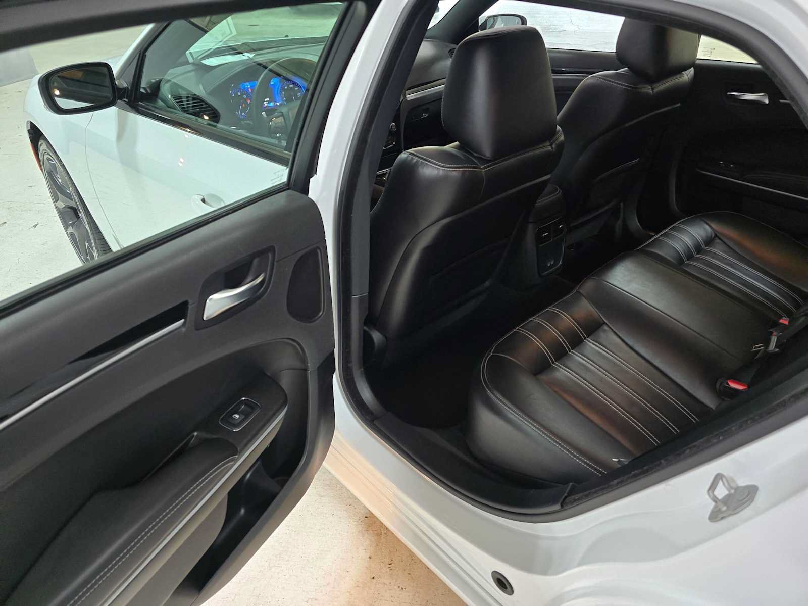 Used 2023 Chrysler 300 S RWD image 15