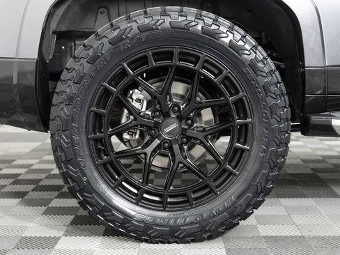 Used 2025 Lexus GX 550 image 44