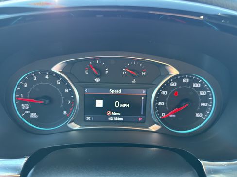 Used 2023 Chevrolet Traverse RS AWD/4WD image 18