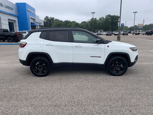 Used 2024 Jeep Compass Trailhawk AWD/4WD image 6