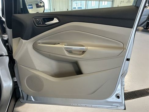 Used 2018 Ford Escape SE image 23