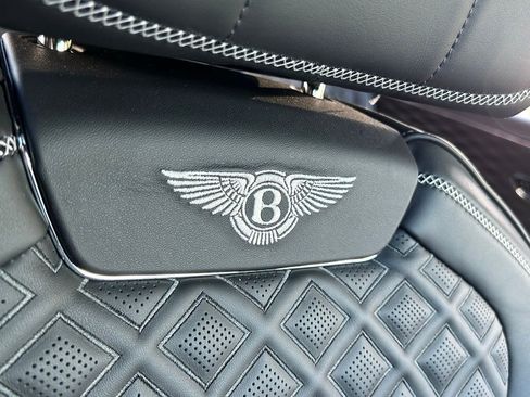 Used 2021 Bentley Flying Spur V8 image 39
