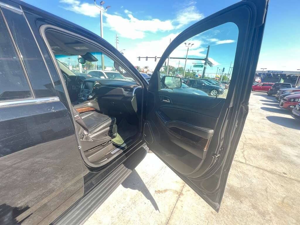 Used 2016 Chevrolet Suburban LT RWD image 11