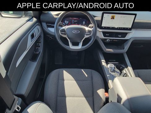 Used 2025 Ford Explorer Active AWD/4WD image 9