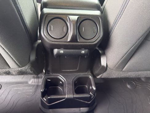 Used 2020 Jeep Gladiator Sport w/ Quick Order Package 24S image 31