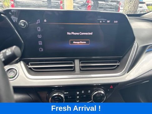 Used 2024 Chevrolet Trax LT FWD image 7