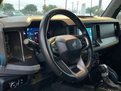 Used 2023 Ford Bronco Black Diamond image 9
