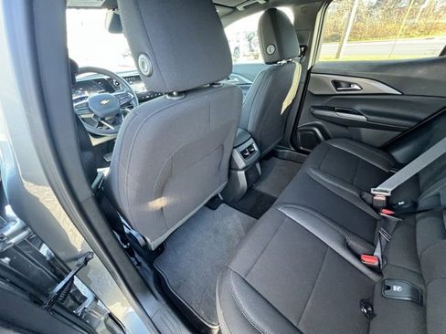 New 2026 Chevrolet Equinox EV LT image 27