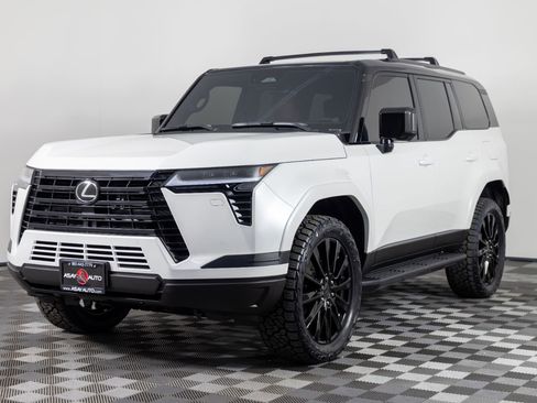 Used 2026 Lexus GX 550 image 2