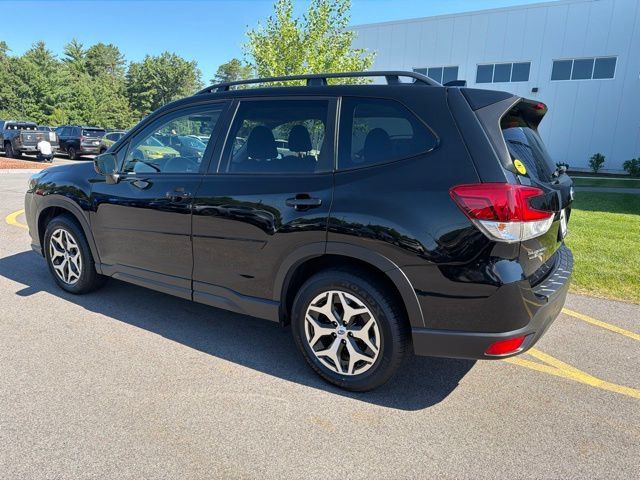 Used 2024 Subaru Forester Premium AWD/4WD image 7