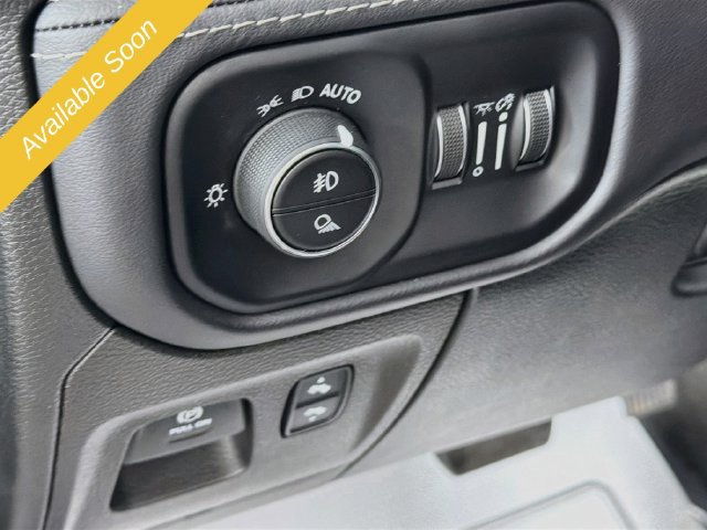 Used 2022 RAM 1500 Limited AWD/4WD image 10