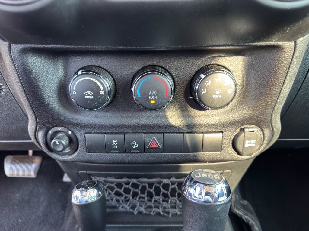 Used 2016 Jeep Wrangler Unlimited Sport w/ Quick Order Package 24S AWD/4WD image 34