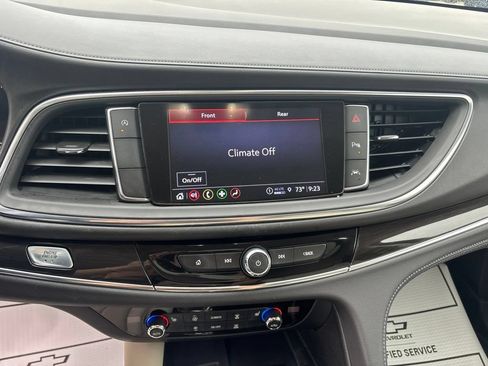 Used 2023 Buick Enclave Essence FWD image 16