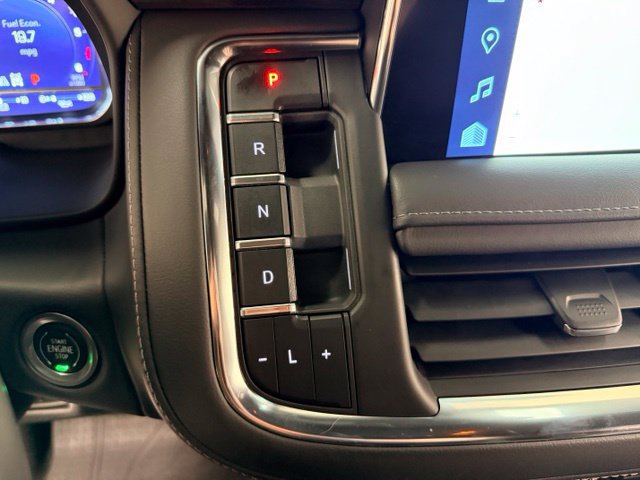 Used 2022 Chevrolet Tahoe LT w/ Luxury Package AWD/4WD image 15