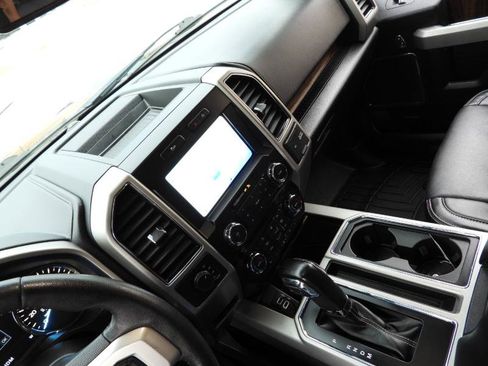 Used 2019 Ford F150 Lariat image 51