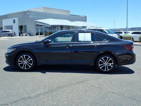 Used 2025 Volkswagen Jetta Sport FWD image 4