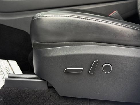 Used 2023 Tesla Model Y Long Range image 12