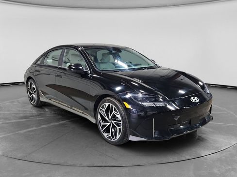 Used 2023 Hyundai Ioniq 6 SEL AWD/4WD image 4