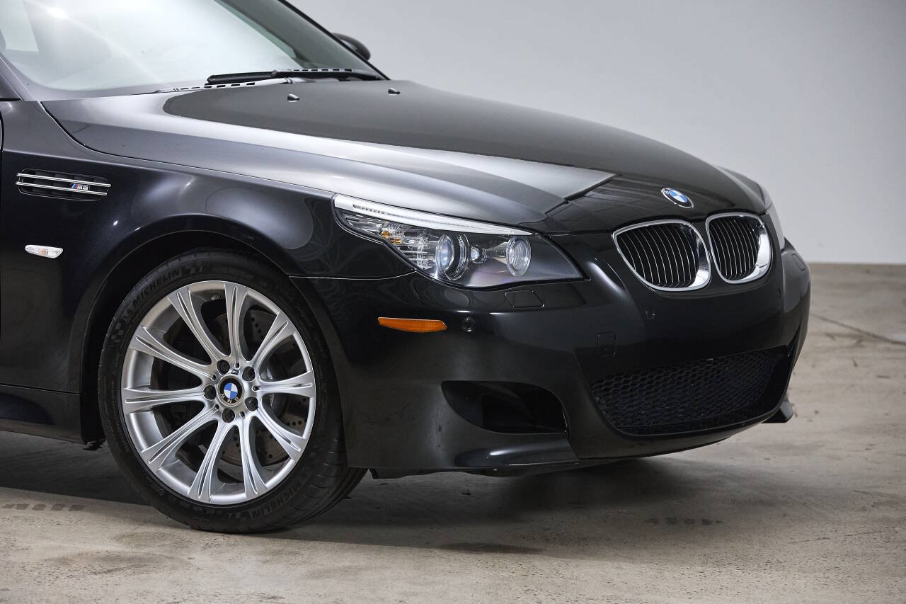 Used 2008 BMW M5 RWD image 11