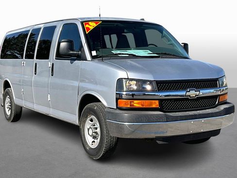 Used 2016 Chevrolet Express 3500 LT w/ LT Preferred Equipment Group image 9