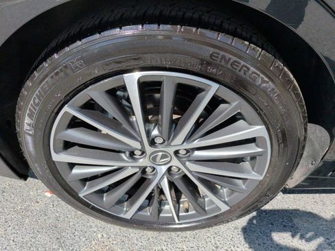 Used 2023 Lexus ES 350 w/ Premium Package FWD image 6