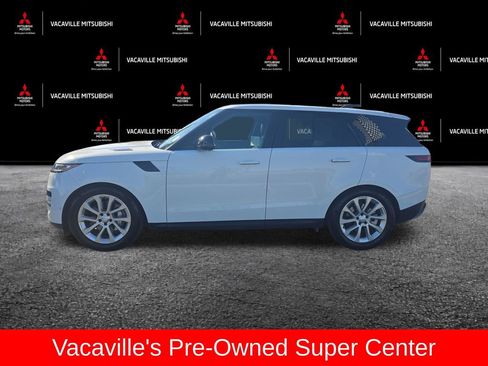 Used 2025 Land Rover Range Rover Sport SE AWD/4WD image 3