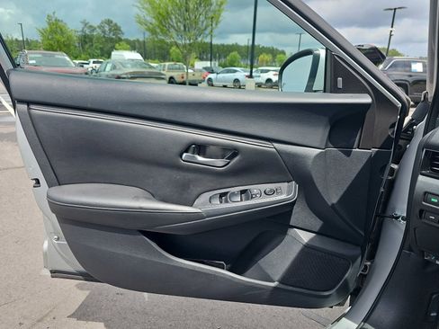 Used 2023 Nissan Sentra SV FWD image 28