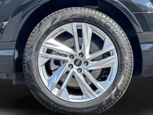 Used 2023 Audi Q7 3.0T Prestige image 27