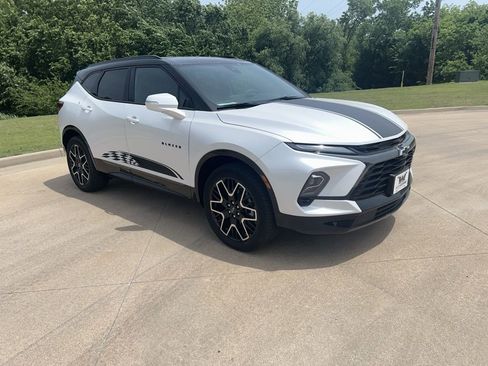 Used 2025 Chevrolet Blazer RS w/ Enhanced Convenience Package FWD image 11