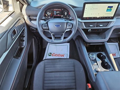 Used 2025 Ford Explorer ST-Line w/ ST-Line Street Pack image 11