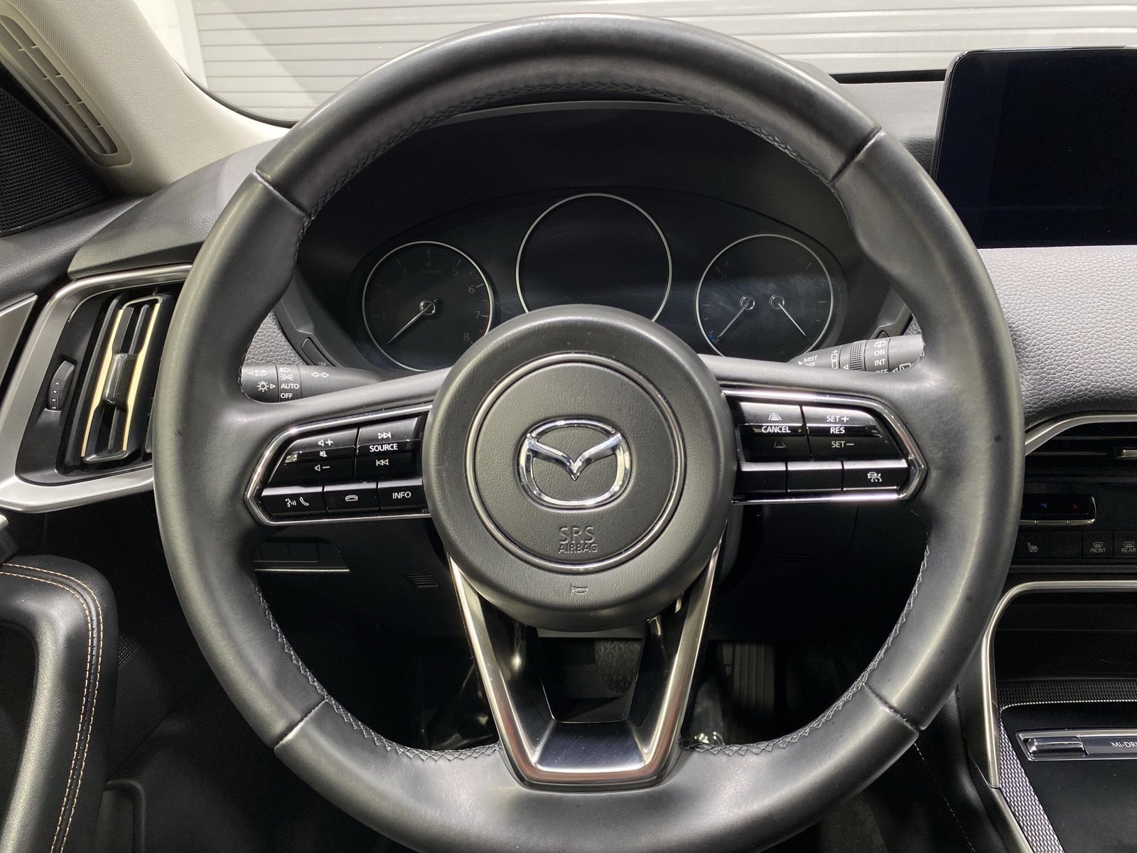 Used 2025 MAZDA CX-90 3.3 Turbo w/ Preferred Package AWD/4WD image 14