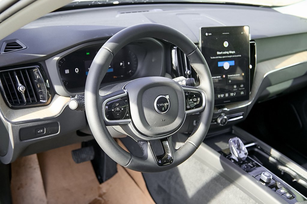 New 2026 Volvo XC60 B5 Plus w/ Climate Package AWD/4WD image 15