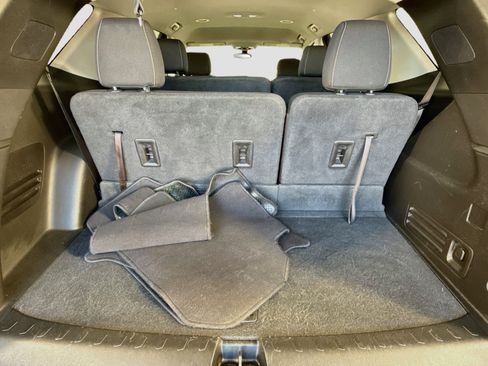 Used 2019 Chevrolet Traverse LS FWD image 27