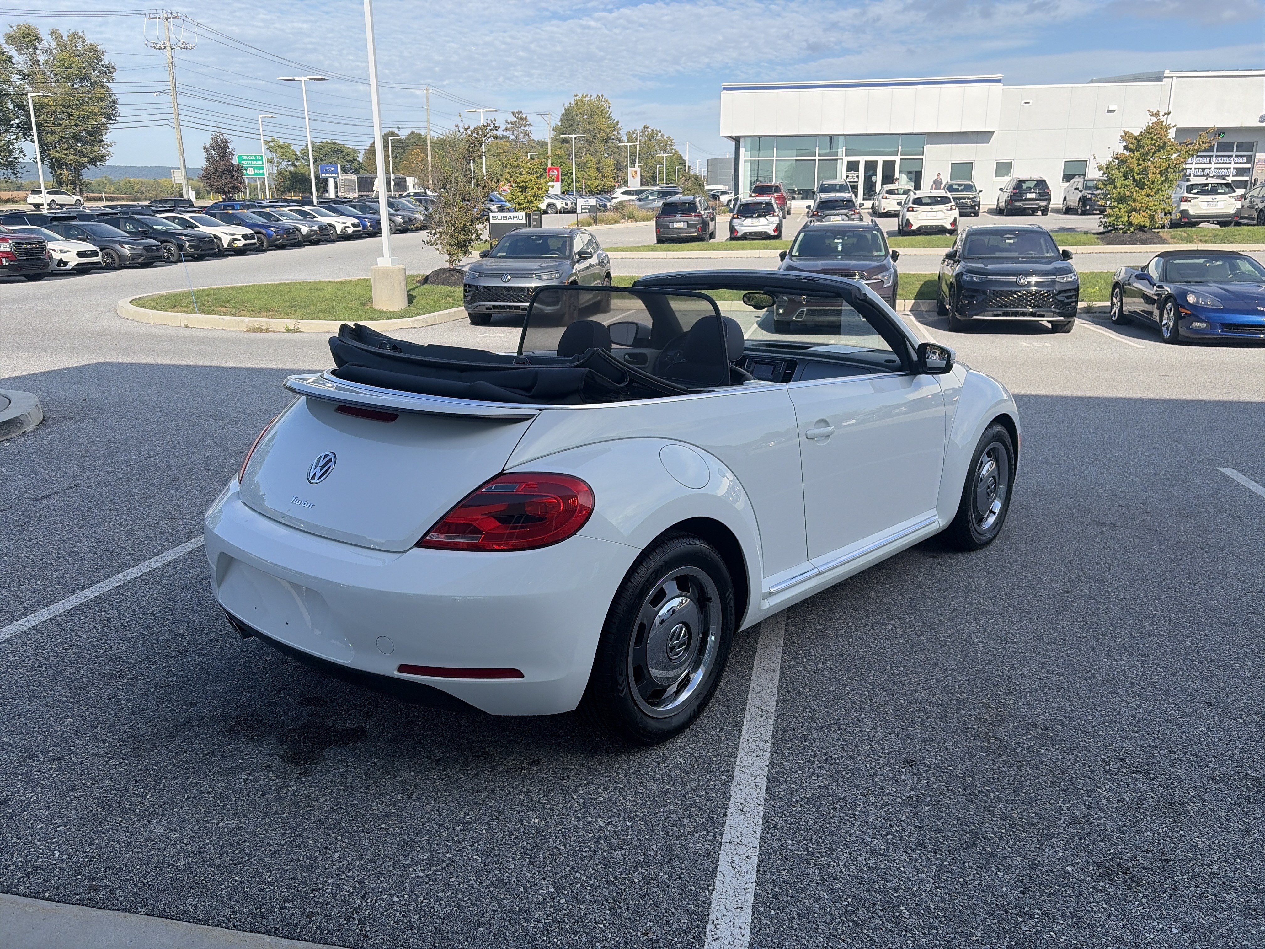 Used 2016 Volkswagen Beetle 1.8T Denim FWD image 5