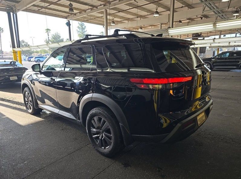 Used 2022 Nissan Pathfinder SV w/ SV Black Package FWD image 4
