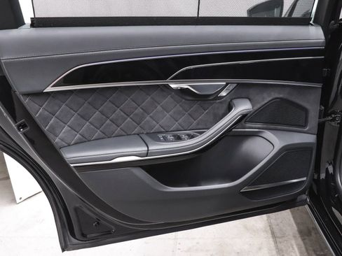 Used 2024 Audi S8 image 17