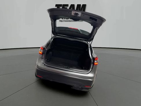 Used 2022 Nissan Rogue Sport SL w/ Premium Package image 6