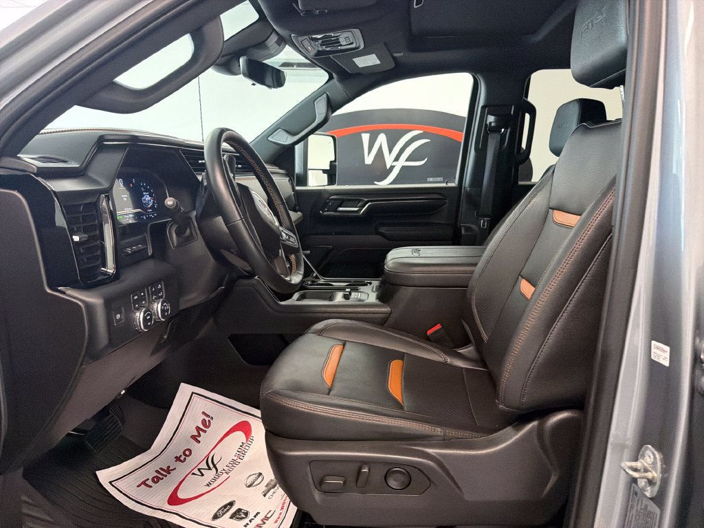 Used 2024 GMC Sierra 2500 AT4 w/ AT4 Premium Plus Package AWD/4WD image 11