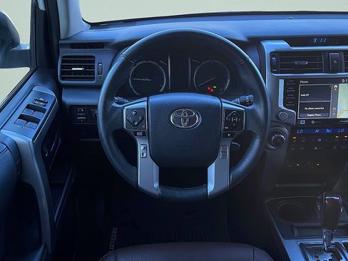 Used 2020 Toyota 4Runner Limited AWD/4WD image 10