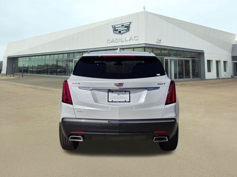 New 2026 Cadillac XT5 Luxury w/ LPO, Floor Liner Package AWD/4WD image 5