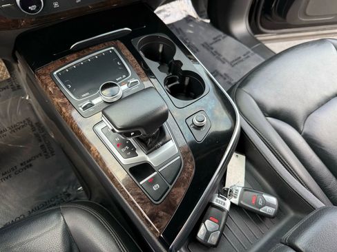 Used 2018 Audi Q7 3.0T Premium Plus image 21