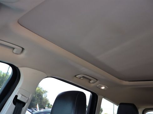 Used 2018 Ford Escape Titanium AWD/4WD image 11