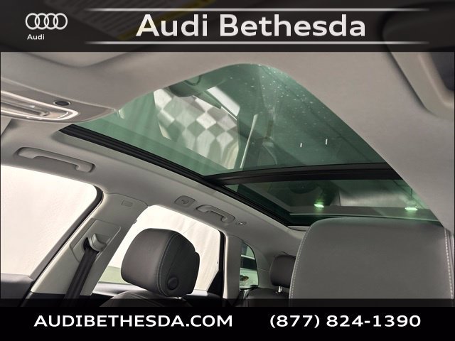 Used 2023 Audi Q5 2.0T Premium w/ Convenience Package AWD/4WD image 29