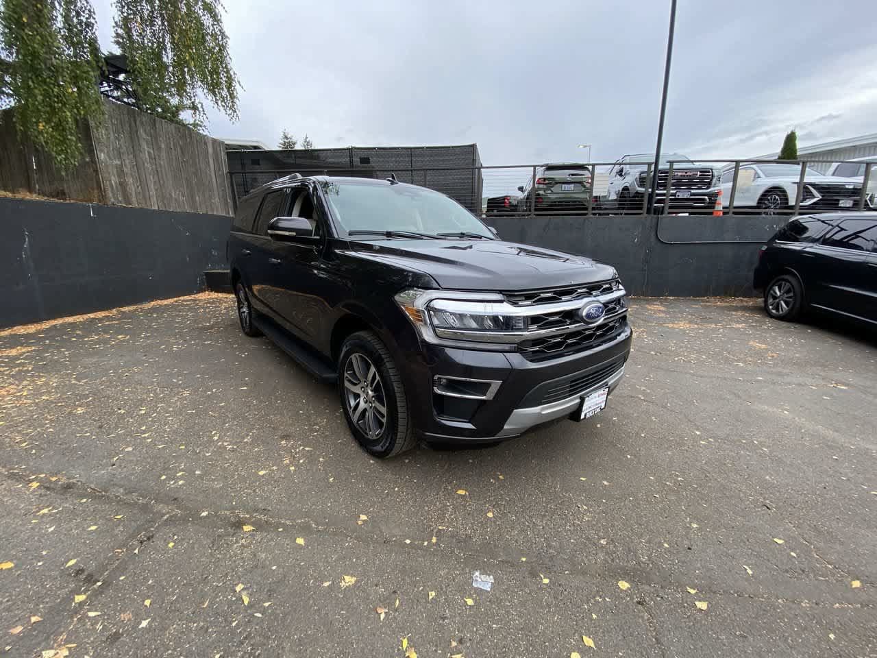Used 2024 Ford Expedition Max Limited AWD/4WD image 8