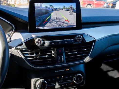 Certified 2022 Ford Escape SEL image 21