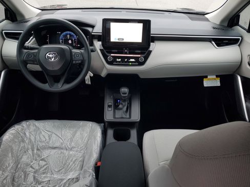 New 2026 Toyota Corolla Cross L image 14