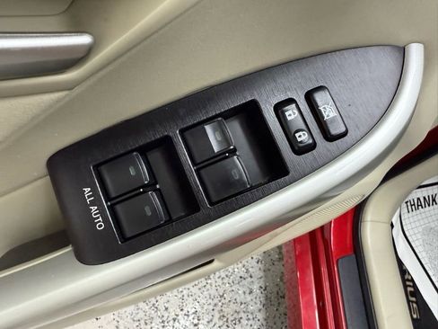 Used 2013 Toyota Prius Three image 12