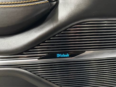 Used 2022 Jeep Grand Wagoneer Series III w/ Rear Seat Video Group 1 image 11